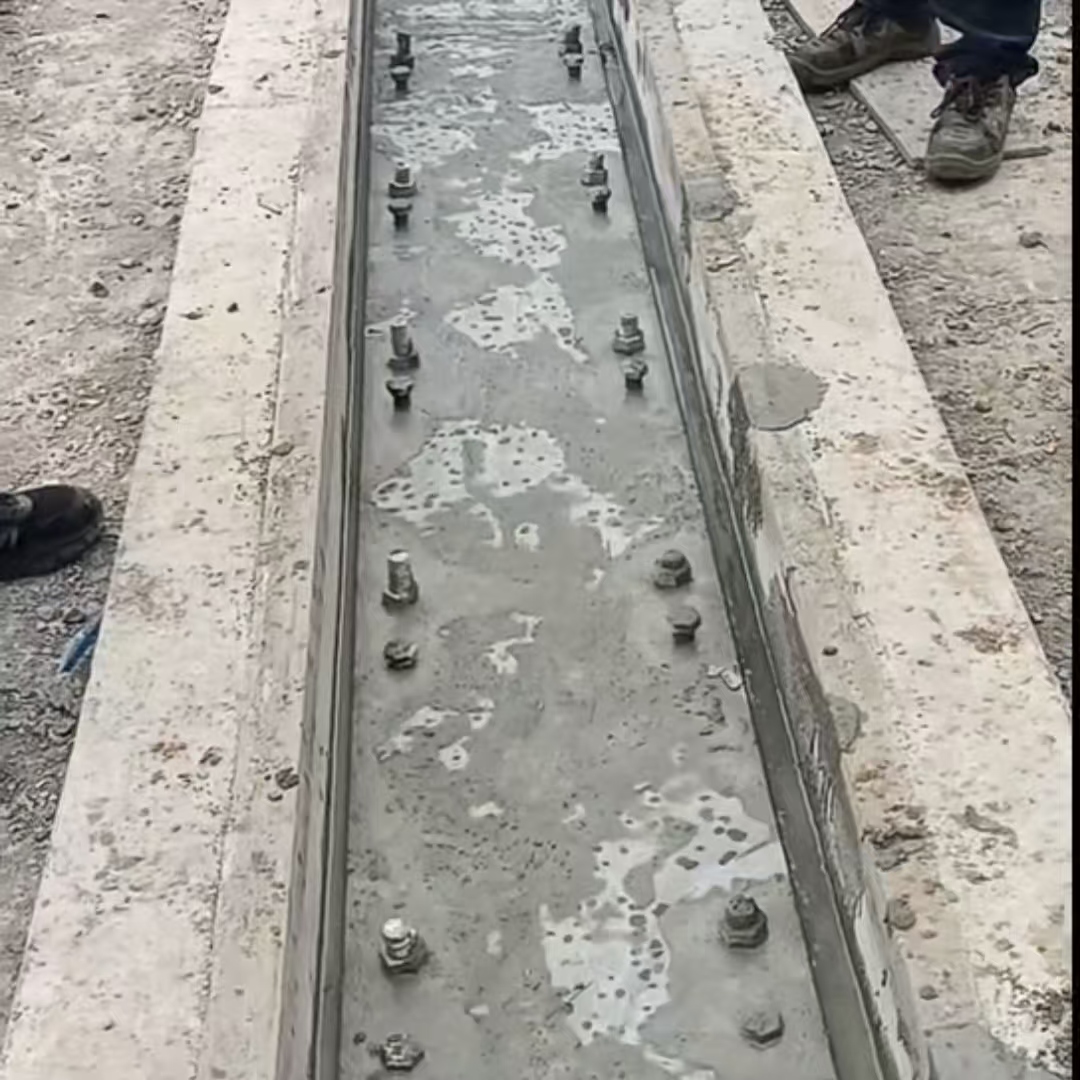永昌港口码头起重机龙门吊重型机械设备稳固用早强快凝轨道胶泥